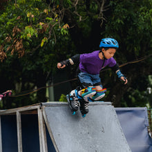 Load image into Gallery viewer, FlyingEagle VIREO Adjustable Aggressive Inline Skates (Blue)