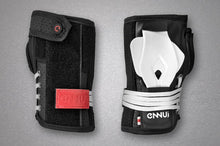 Load image into Gallery viewer, ENNUI - ALLROUND WRIST BRACE (Med)
