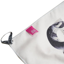 Load image into Gallery viewer, Blade Club - Towel - White