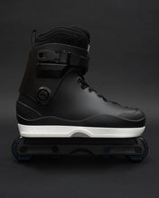 Load image into Gallery viewer, THEM 901 - Black w/ White Souls (10-10.5US)
