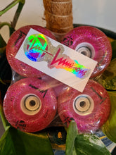 Load image into Gallery viewer, LUMINOUS - 85a/62mm - LED Glitter Wheels - Pink
